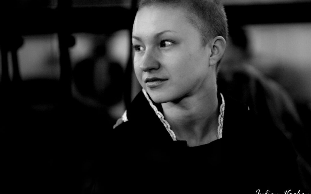 L&rsquo;Atelier de Cédric @ Studio Bleu avec Aliashka Hilsum – Auteur, compositeur et interprète