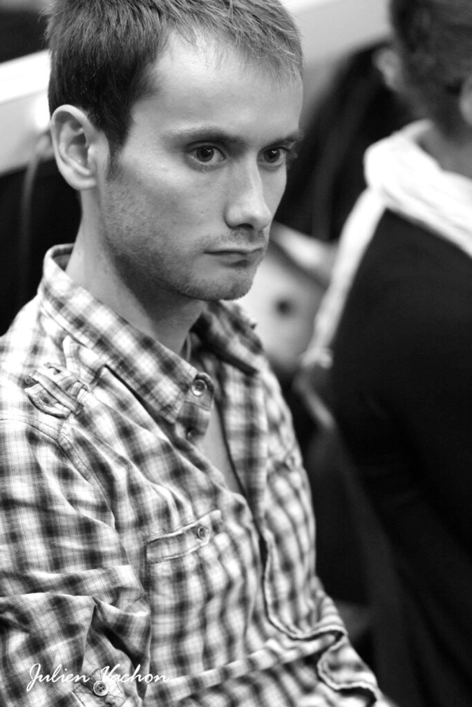 Thibault Eskalt, artiste à l'atelier de Cédric