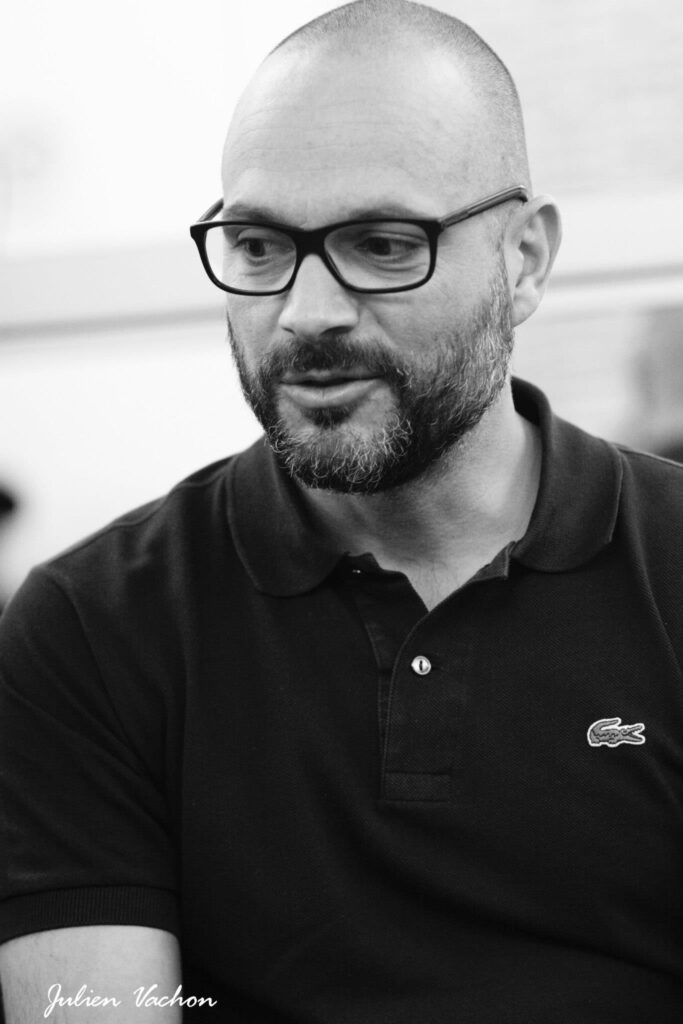 Jan Ghazi, directeur artistique (Polydor, tôt Ou tard), photographié pour L’Atelier de Cédric