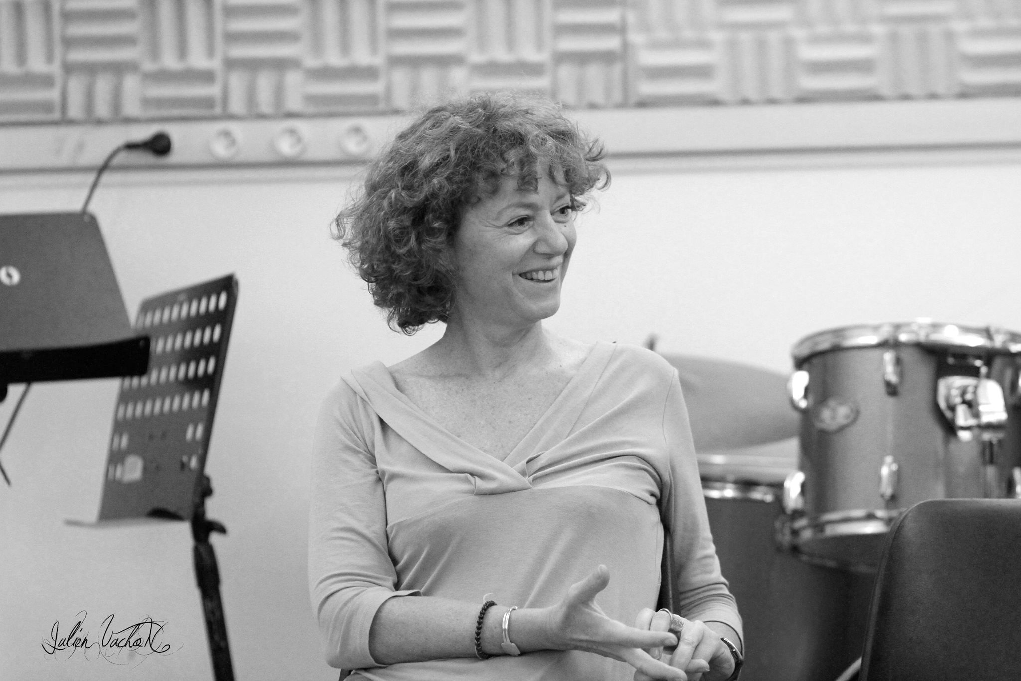 Laure Michelon, manageuse d’artistes, par L’Atelier de Cédric