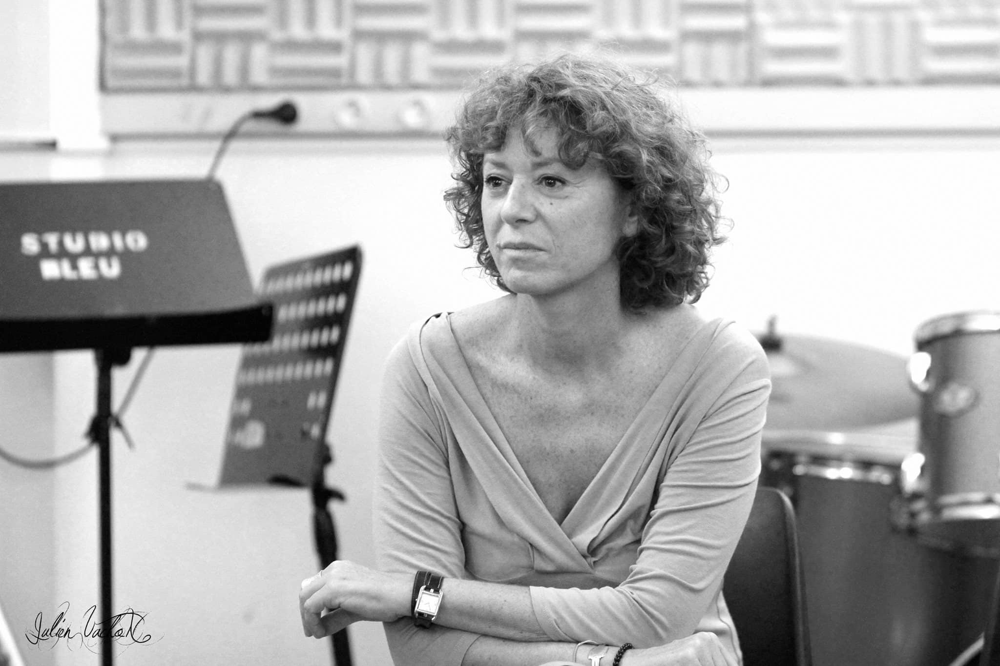 Laure Michelon, manageuse d’artistes, par L’Atelier de Cédric