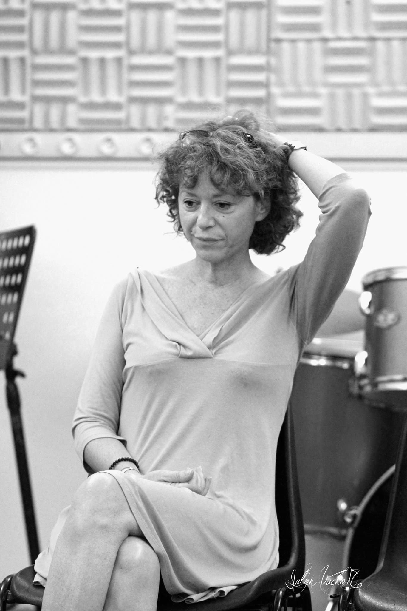 Laure Michelon, manageuse d’artistes, par L’Atelier de Cédric