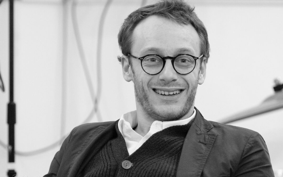 Adrien Aumont – KissKissBankBank