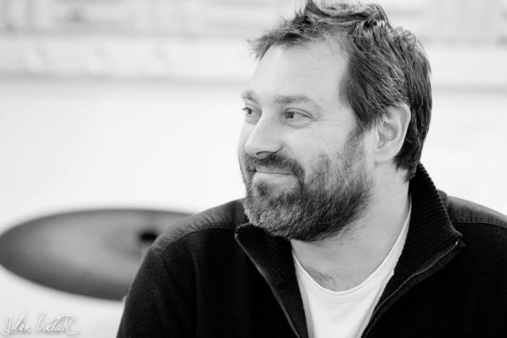 Gilles Collot, Synch & Creative Manager chez Sony Music Publishing France, photographié pour L’Atelier de Cédric