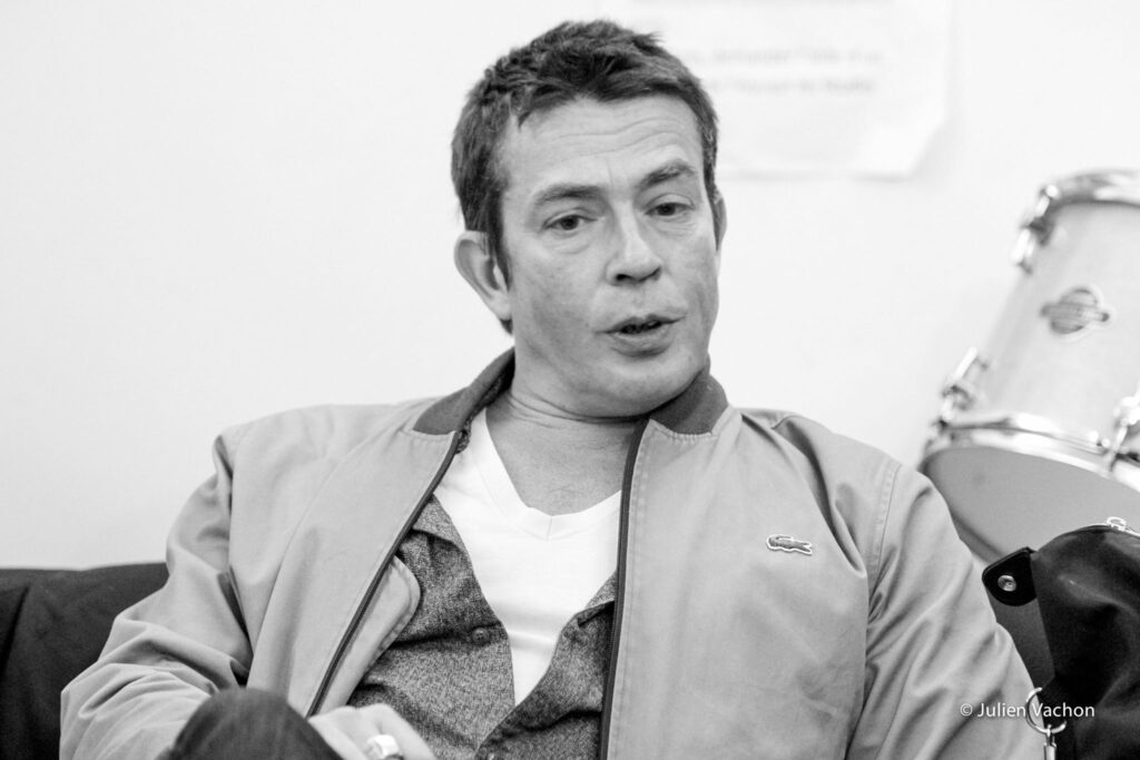 Antoine Coinde, manager d'artistes et expert du music business, photographié pour L'Atelier de Cédric
