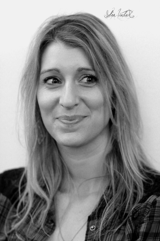 Gaëlle Buswel, artiste à l'atelier de Cédric