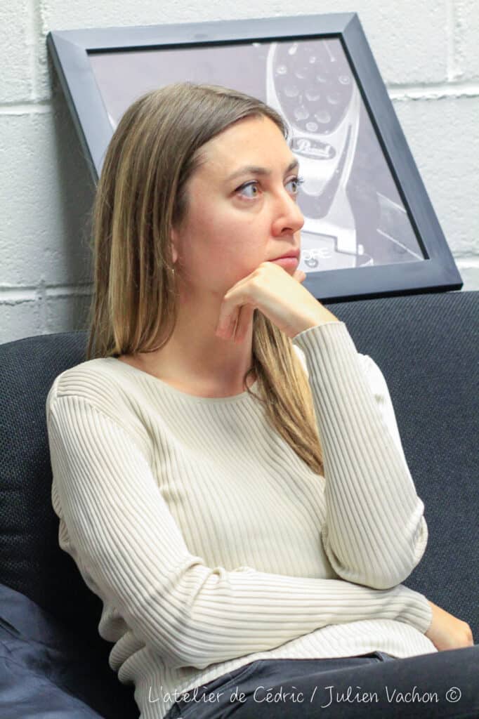 Julie Bednarek, professionnelle de l'édition musicale, photographiée pour L'Atelier de Cédric