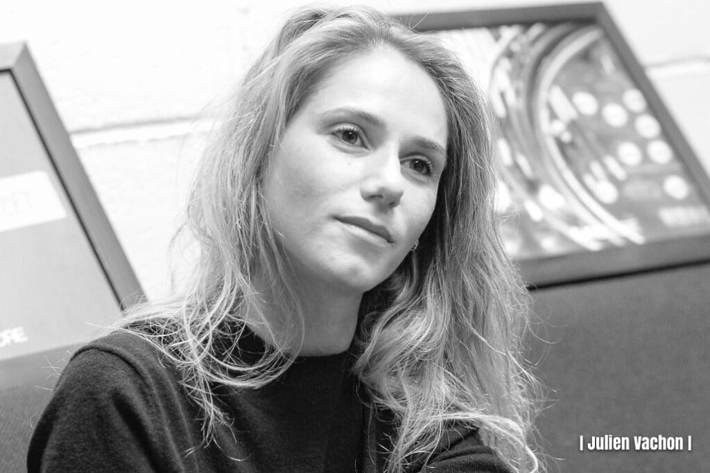 Cécile Garnier, styliste et directrice artistique image, photographiée pour L'Atelier de Cédric