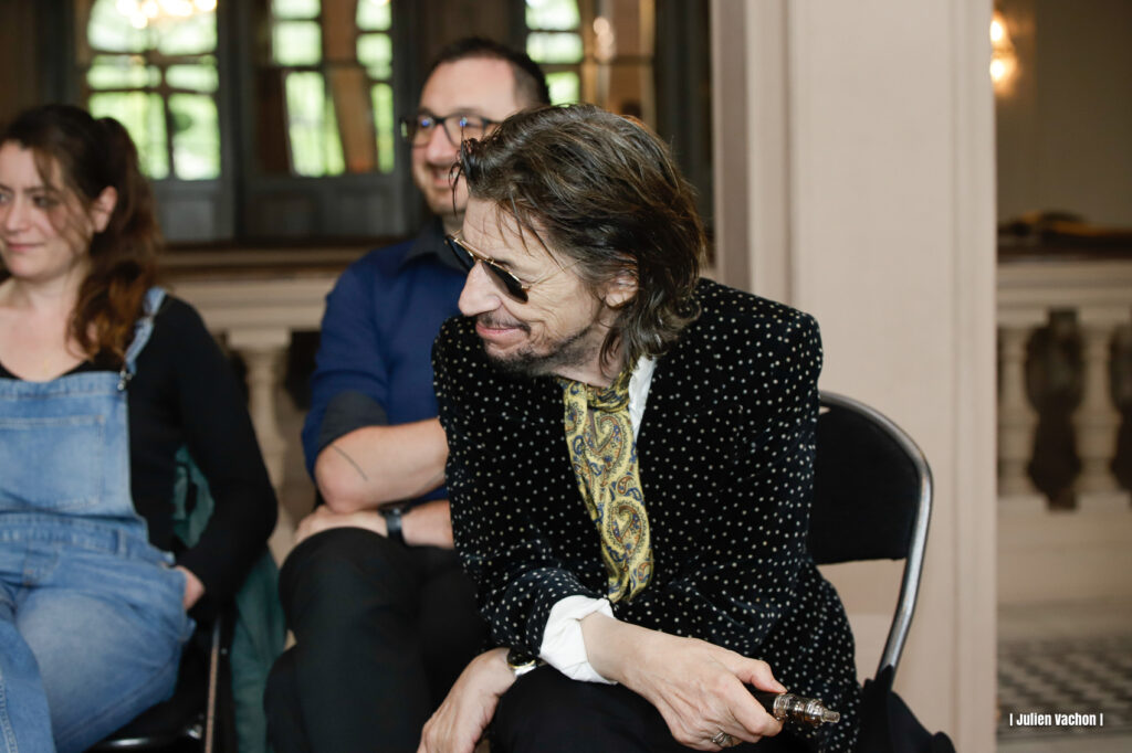 Patrick Eudeline, critique rock, musicien et écrivain, photographié pour L'Atelier de Cédric