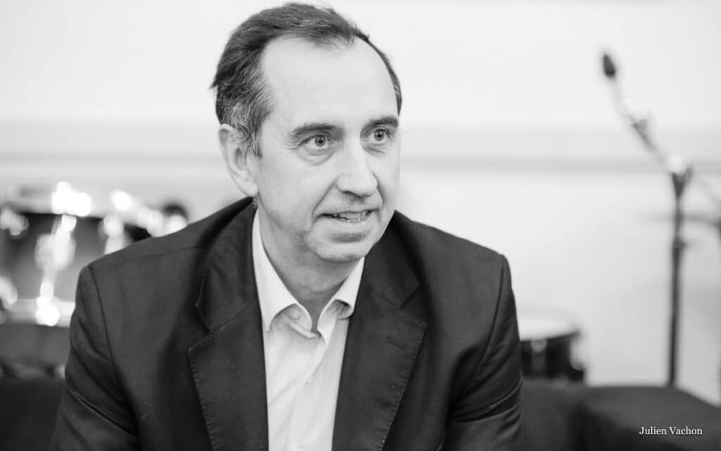 Xavier Wittmann, directeur territorial à la SACEM, photographié pour L’Atelier de Cédric