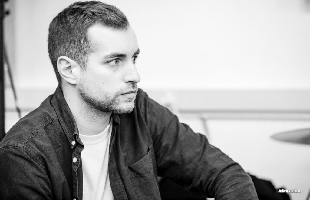 Alexandre Paris, Head of Video France chez Believe, photographié pour L'Atelier de Cédric
