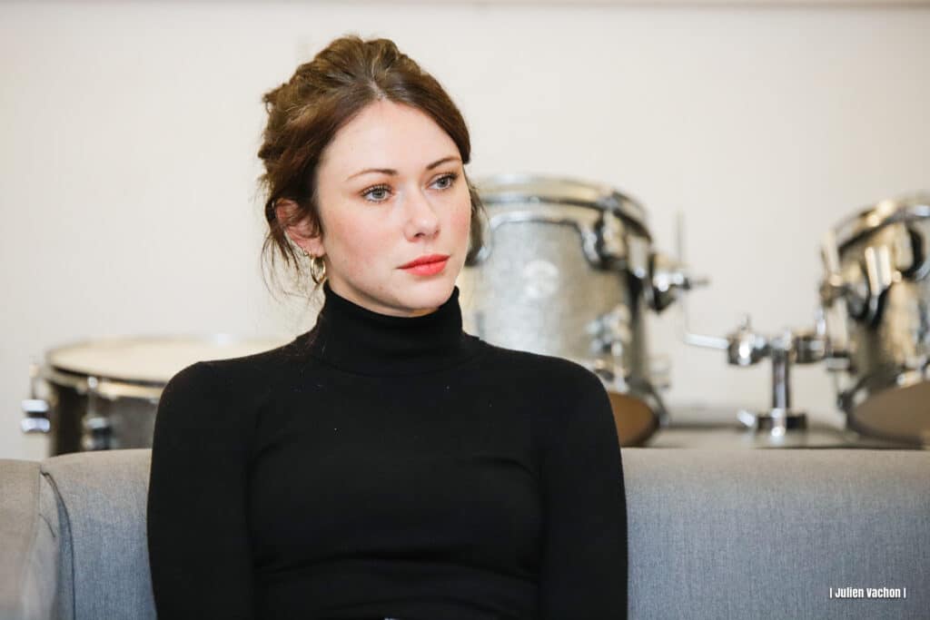 Clarisse Balencie, responsable partenariats musique & marques chez Wagram, photographiée pour L’Atelier de Cédric