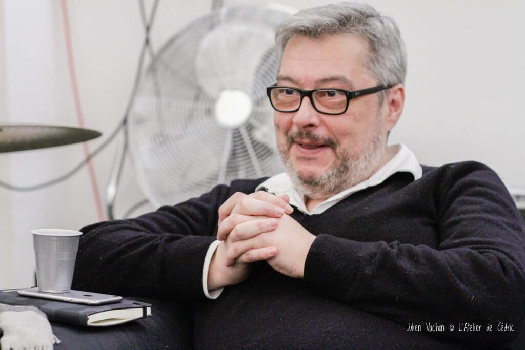 Franck Decoudun, responsable de l’accueil des professionnels à la Sacem, photographié pour L’Atelier de Cédric