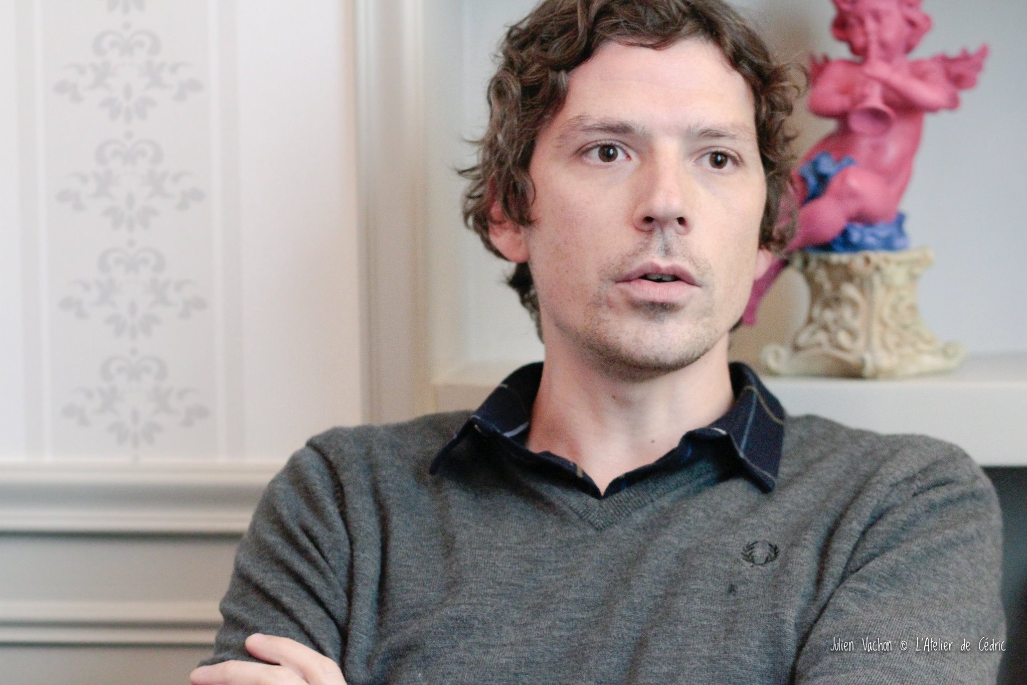Thibaut Forestier, responsable des éditions musicales, du disque et du spectacle chez France Télévisions Distribution, photographié pour L’Atelier de Cédric